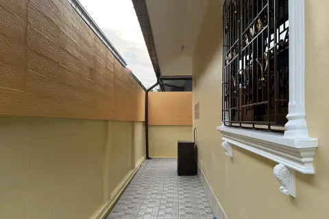 Casa de 3 dormitorios en Pattaya, Tailandia № 173604 - foto 5