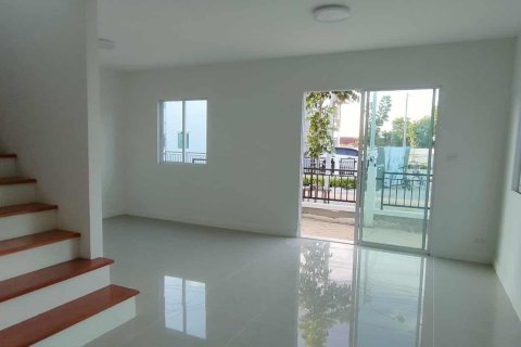 House in Bang Phli Yai, Thailand 4 bedrooms № 173607 - photo 4