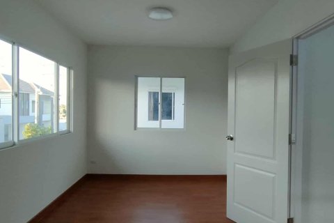 House in Bang Phli Yai, Thailand 4 bedrooms № 173607 - photo 12