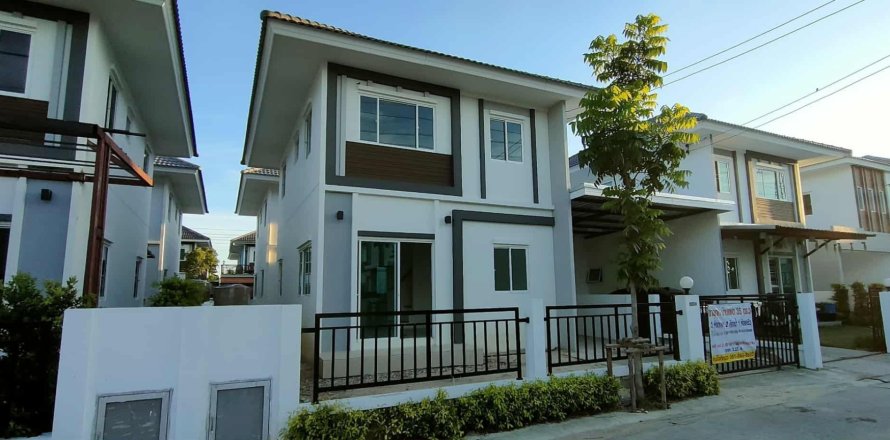 House in Bang Phli Yai, Thailand 4 bedrooms № 173607