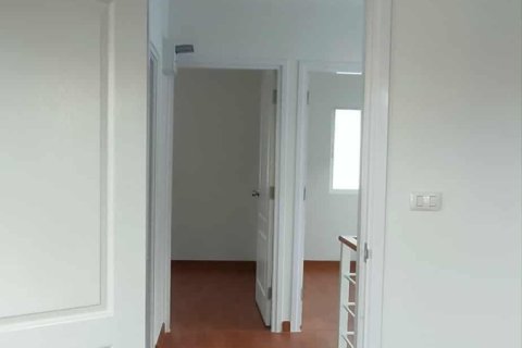 House in Bang Phli Yai, Thailand 4 bedrooms № 173607 - photo 10