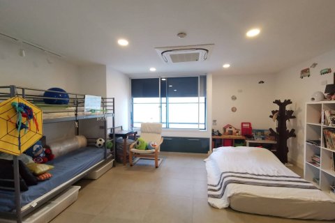 Eigentumswohnung in Watthana, Bangkok, Thailand, 3 Schlafzimmer № 200548 - Foto 10
