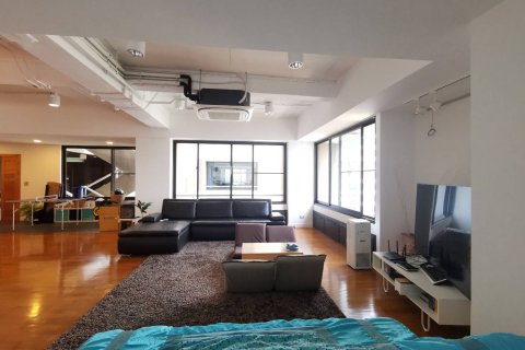 Eigentumswohnung in Watthana, Bangkok, Thailand, 3 Schlafzimmer № 200548 - Foto 17