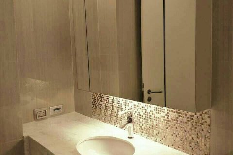 Condo à Watthana, Bangkok, Thaïlande, 1 chambre  № 200550 - photo 2