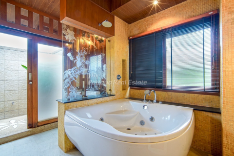 Casa de 4 dormitorios en Bang Lamung, Tailandia № 146561 - foto 13