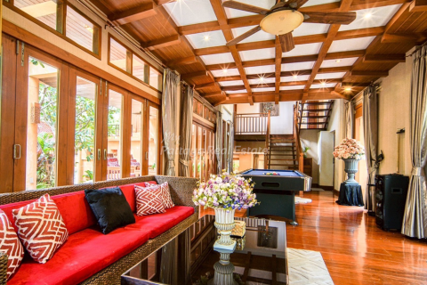 Casa de 4 dormitorios en Bang Lamung, Tailandia № 146561 - foto 3