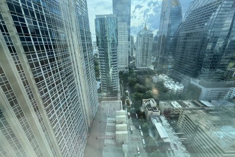 Condo in Bangkok, Thailand, 6 bedrooms № 134171 - photo 3