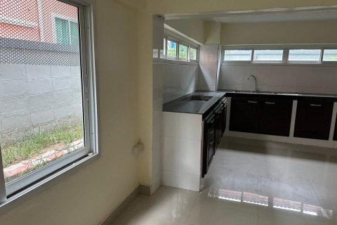 Casa de 3 dormitorios en Pattaya, Tailandia № 155586 - foto 7