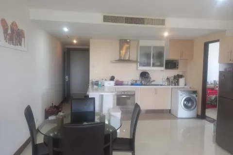Apartamento de 2 dormitorios en Pattaya, Tailandia № 155584 - foto 2