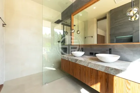 Chalet de 4 dormitorios en Phuket, Tailandia № 190697 - foto 14