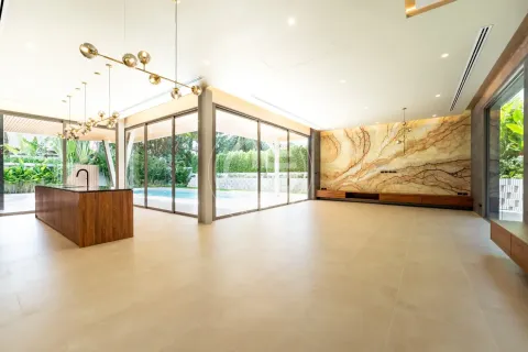 Chalet de 4 dormitorios en Phuket, Tailandia № 190697 - foto 3