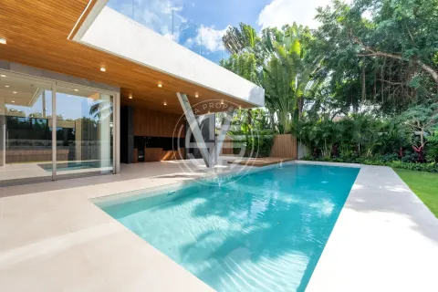Chalet de 4 dormitorios en Phuket, Tailandia № 190697 - foto 19