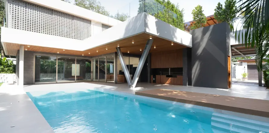 Chalet de 4 dormitorios en Phuket, Tailandia № 190697