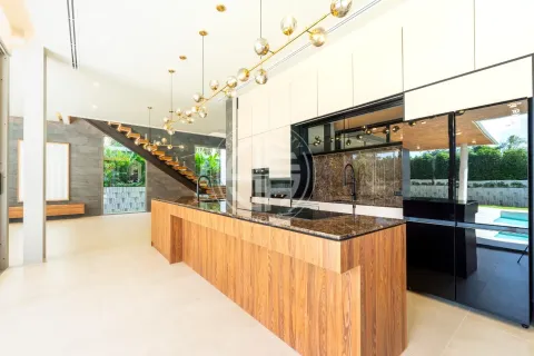 Chalet de 4 dormitorios en Phuket, Tailandia № 190697 - foto 5