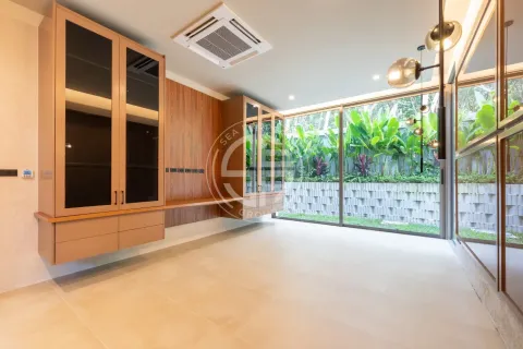 Chalet de 4 dormitorios en Phuket, Tailandia № 190697 - foto 10