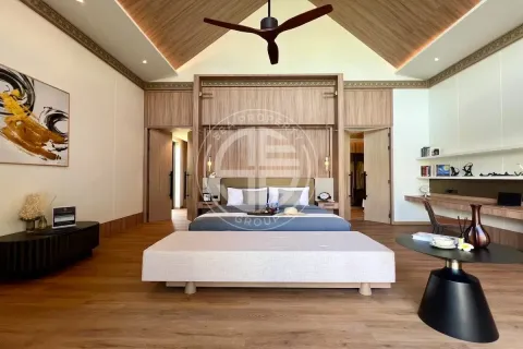 Chalet de 4 dormitorios en Bang Tao, Tailandia № 190703 - foto 6