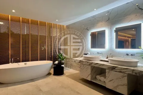 Chalet de 4 dormitorios en Bang Tao, Tailandia № 190703 - foto 12