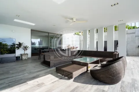 Chalet de 4 dormitorios en Naithon Beach, Tailandia № 190700 - foto 14