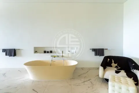 Chalet de 4 dormitorios en Naithon Beach, Tailandia № 190700 - foto 12