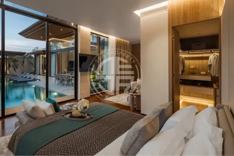 Chalet de 4 dormitorios en Phuket, Tailandia № 190701 - foto 7