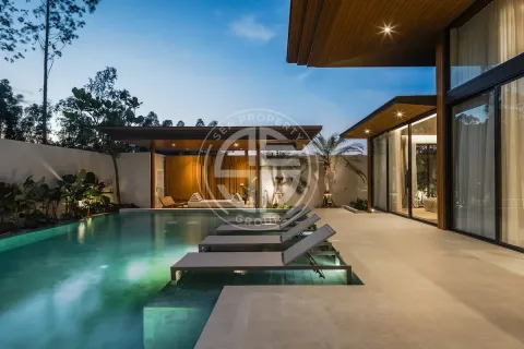 Chalet de 4 dormitorios en Phuket, Tailandia № 190701 - foto 9