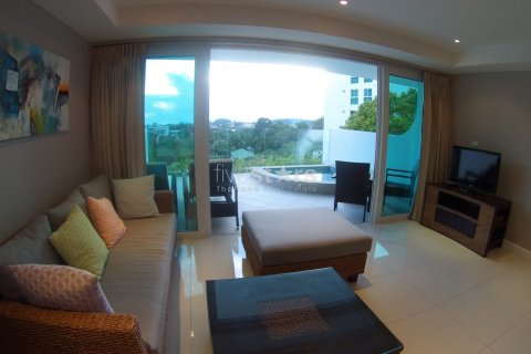 Condominio de 2 dormitorios en Phuket, Tailandia № 67158 - foto 2