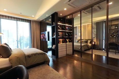Chalet de 4 dormitorios en Bangkok, Tailandia № 165406 - foto 2