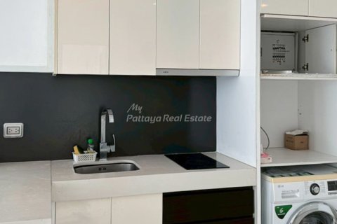 Condo in Bang Lamung, Thailand, 3 bedrooms № 180309 - photo 3