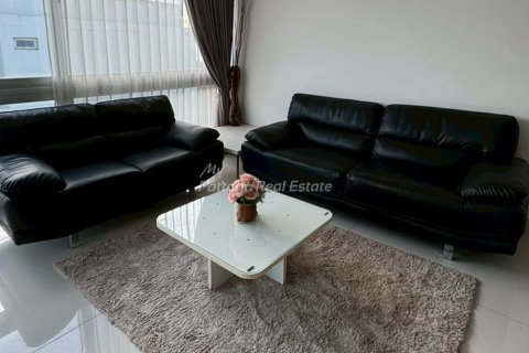 Condo in Bang Lamung, Thailand, 3 bedrooms № 180309 - photo 2