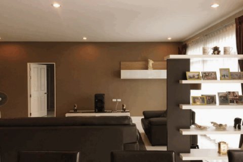Chalet de 3 dormitorios en Jomtien Beach, Pattaya, Tailandia № 202743 - foto 4