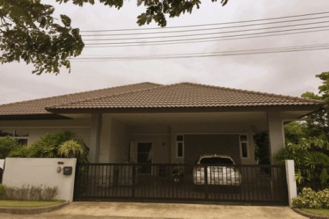 Chalet de 3 dormitorios en Jomtien Beach, Pattaya, Tailandia № 202743
