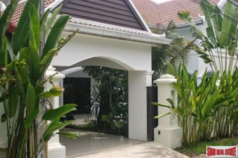 Chalet de 3 dormitorios en Jomtien Beach, Pattaya, Tailandia № 202741 - foto 5