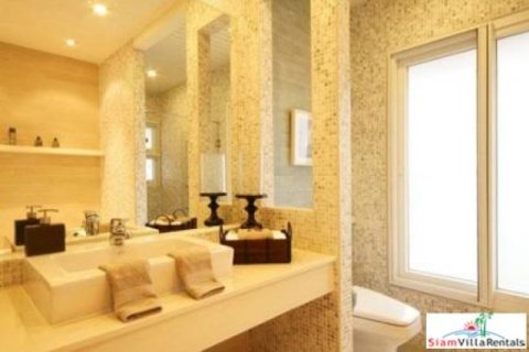 Chalet de 3 dormitorios en Pattaya, Tailandia № 202738 - foto 4