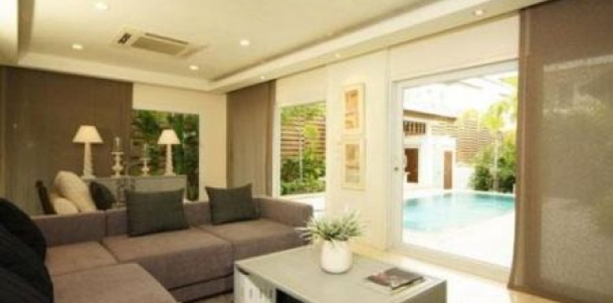 Chalet de 3 dormitorios en Pattaya, Tailandia № 202738