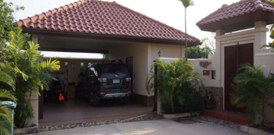 Chalet de 3 dormitorios en Pattaya, Tailandia № 202740