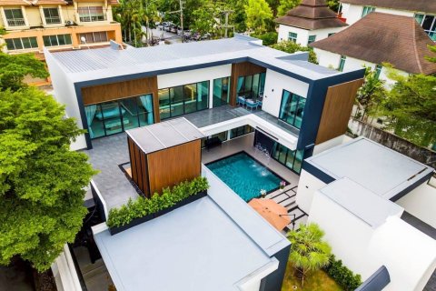 Villa à Pattaya, Thaïlande 7 chambres № 233430