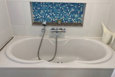 Condominio de 3 dormitorios en Bangkok, Tailandia № 65604 - foto 11