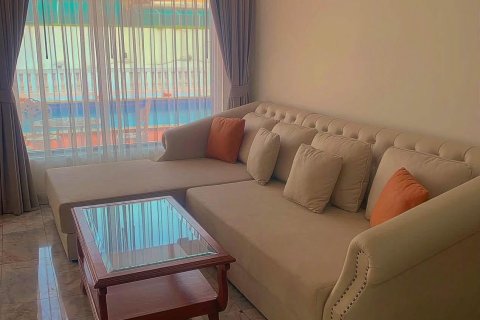 Chalet de 4 dormitorios en Pattaya, Tailandia № 209799 - foto 10