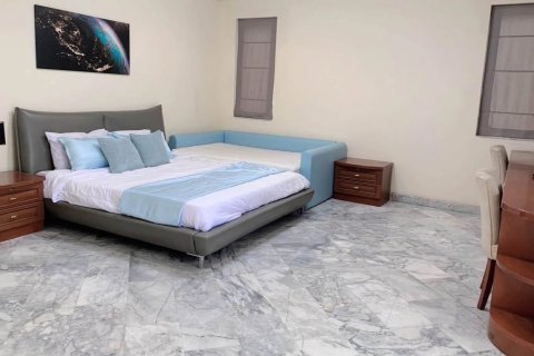 Chalet de 4 dormitorios en Pattaya, Tailandia № 209799 - foto 13
