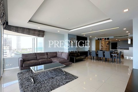 Condo in Pattaya, Thailand, 3 bedrooms  № 233462 - photo 2