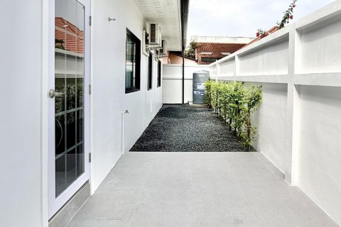 Casa de 3 dormitorios en Pattaya, Tailandia № 150995 - foto 18