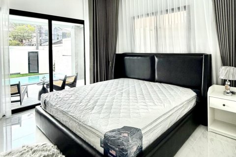 Casa de 3 dormitorios en Pattaya, Tailandia № 150995 - foto 5