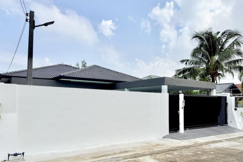Casa de 3 dormitorios en Pattaya, Tailandia № 150995 - foto 3