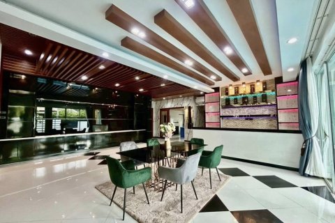 Casa de 4 dormitorios en Bang Lamung, Tailandia № 150994 - foto 16