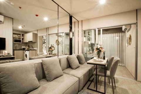 Condominio de 1 dormitorio en Thonburi, Bangkok, Tailandia № 208812 - foto 7