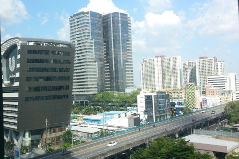 Estudio en el condominio en Huai Khwang, Bangkok, Tailandia № 154049 - foto 11