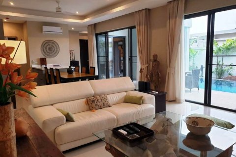 Casa de 3 dormitorios en Pattaya, Tailandia № 67572 - foto 5