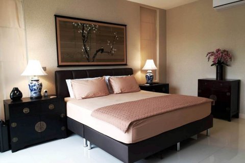 Casa de 3 dormitorios en Pattaya, Tailandia № 67572 - foto 7