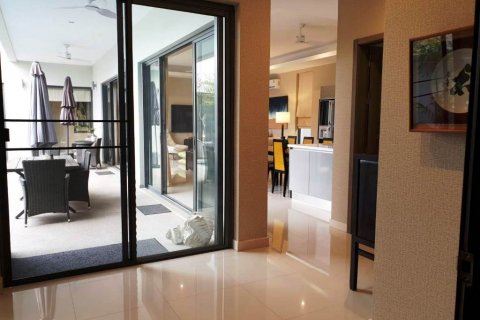 Casa de 3 dormitorios en Pattaya, Tailandia № 67572 - foto 10