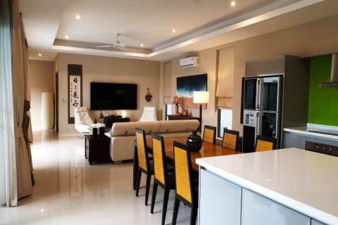 Casa de 3 dormitorios en Pattaya, Tailandia № 67572 - foto 4
